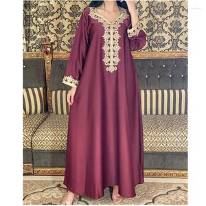 Freizeitkleider Jalabiya Hijab Kleid für Frauen 2023 Mode Muslim Dubai Arabisch Marokkanisch Kaftan Robe Kastanienbraun Golden