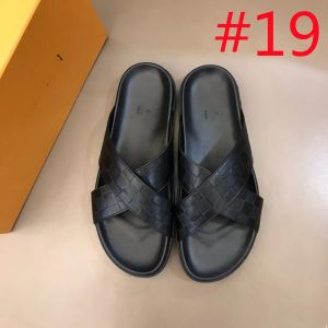 41 Model Yeni Tasarımcı Erkekler Kalın Alt Terlik Platformu Banyo Slaytları Kaymaz Trend Lüks Ayakkabı Bayanlar Kadın Katır Ayakkabı Flip Flop Sandalet