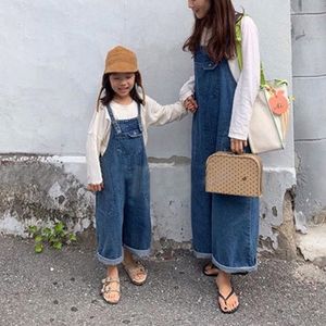 Family Matching Outfits boys and girls parent-child fashion western straight denim overalls 230506