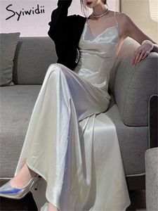 Vestidos casuais syiwidii ​​cetim vestidos brancos longos para mulheres estilo francês sexy slim girating colar sem costas