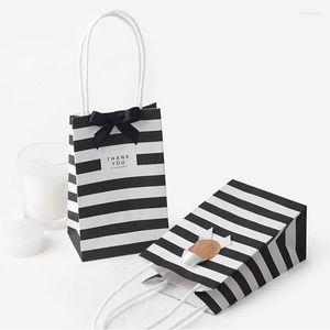 Present Wrap 5st Liten väska med handtag Röd svart randig papperslåda för att packa mini godisfödelsedag