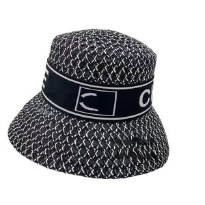 Новое элегантное письмо ведро рыбак соломенная шляпа Соломенная шляпа Женщина путешествия по японскому стилю и известной интернете черно-белой защиты от солнца Шляпа