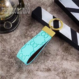 Vintage classic key ring multicolor leather designer key chain simplicity embossing portachiavi valentine s day gift green letter keyrings beautiful PJ068 C23