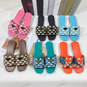 Designer Slide Sandals Womens Flip Flops Fashion Triangle Printed Fabric Embroidered Sandal Luxury Flat Bottom Slippers 35-43