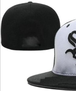 Ready Stock Wholesale High Quality Men's Chicago Sport Team Fitted Caps SOX Flat Brim on Field Hats Full Closed Design Size 7- Size 8 Fitted Baseball Gorra Casquette A6