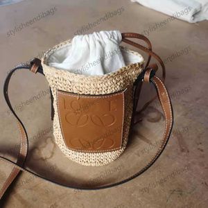 Designerväska Summer Halmväska CrossBody Damväska Modeplånböcker Axelväskor Handväskor Hinkfickor Handväskor Virkad Pochette-väska stilfulla väskor