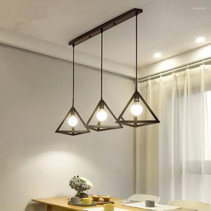 Pendelleuchten Retro Loft Schwarz Kronleuchter Beleuchtung Design Esszimmer Schlafzimmer Restaurant Lampe 3 Köpfe Hängende Stehtischleuchte