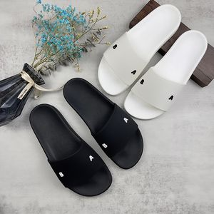 Moda 2024 Havuz Slaytları Terlik Sandal Tasarımcı Sandalet Terlik Slayt Moda Düz Yüksek Topuklu Flip Flip Flops İşlemeli Platform Kauçuk