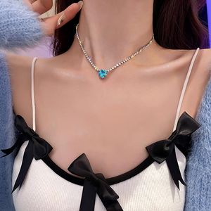 Choker Chokers inshe house 2023ハートブルークリスタルラインストーンチェーンブリングウェディングネックレスパーティーガールズギフト