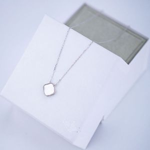 Van Clover Clover wisidant Naszyjniki Miłość naszyjnik dla mężczyzn 18K Gold Planed Mother Day Prezenta