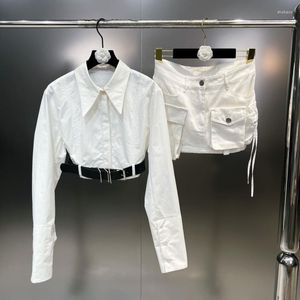 Arbetsklänningar PREPOMP SPRING SOMMER SVARNA KOLTEN EXTRA Lång ärmskjorta Bälte Dubbelfickor Kort kjol Två bit Set Women Outfits