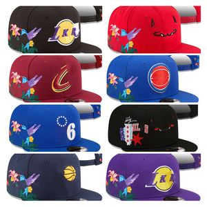 2024 Summer Men's Sort Baseball Snapback Hats Hip Hop alla lag basket justerbara mössor plattmonterade hattar chapeau grå söm hjärta 