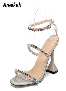 Aneikeh Yaz Kadın Ayakkabı Sandalet Gladyator PU Moda Metal Dekorasyon Başlık Topuklu Toka Kayış Sırt Strap Elbise Kare Toe1701121