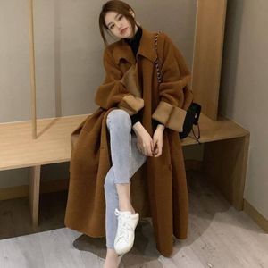 Jaqueta de inverno falsa de pele feminina 2023 Logo Teddy Bear Coat Women Plexhy estilo coreano Lã de cordeiro de comprimento médio