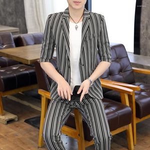 Men's Suits 2023 Men's Spring And Summer Striped Mid-Sleeve Suit Fashion Casual Two Pieces