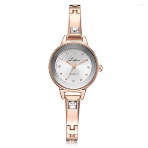 Armbanduhren 2023 Explosion Fashion Watch Damen Koreanisch passt gut zu edlen Eleganz-Damenuhren Uhren