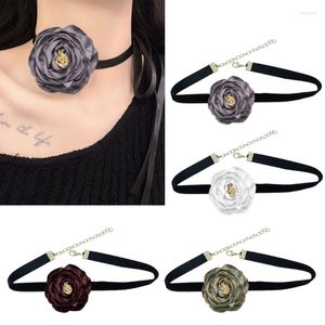 Catene da donna Colletto a fiori Collana girocollo Girocolli in tessuto morbido Accessori in stoffa per ragazze adolescenti