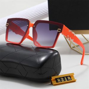 Kvinnor Fashion Sun Glasses Designer Full Frame Golden Letters Eyeglasses For Mens Womens Casual Goggle Driving Adumbral