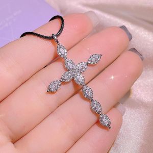 Kedjor 2023 Fashion Cross inlaid Zircon Necklace Simple Black Rope Chain Religious smycken hänge för män och kvinnor