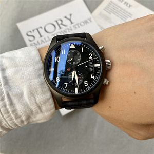 2023 Luxury Quartz Watch for Men Pilot Series casual Fashion Herr premium armbandsur Svart läderarmband iwcs 15