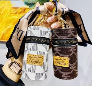Modedesigner brev nyckelring plånbok nyckeling mode handväska hänge bilkedja charm hink väska blommor mini mynt hållare nyckelringar väska prydnadsgåvor tillbehör tillbehör