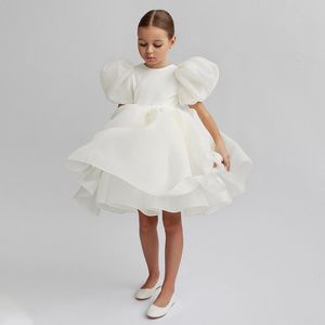 Flickans klänningar Baby Girl Flower Dress Barn BridEMaid Wedding Dresses For Children White Ball Gowns Girl Boutique Party Wear Elegant Frocks 230508