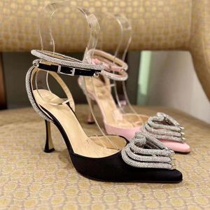 TOP Mach&Mach Sandal Triple Heart Platform Pumps Satin Pointed Chunky Heel Dress Shoes Crystal Embellished Evening Luxury Designers Strap Wedding Shoes 45