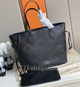 5a högkvalitativa mode kvinnliga designer väskor tygväska luxurys klassisk äkta läder handväska crossbody väska handväska plånbok messenger axel resväskor ryggsäck 1