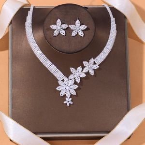 Pendant Necklaces Stonefans Zircon Flowers Necklace and Earrings Set Jewelry for Women Fashion Nigeria Party Gift 230506