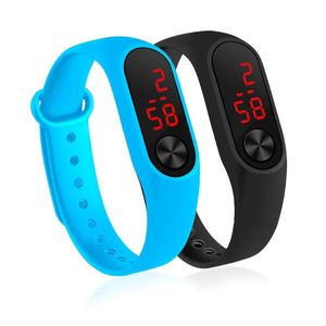 Armbandsurer Herrkvinnor Sport ledde digital klocka Handring Sport Fashion Electronic Silicone Watchwristwatches