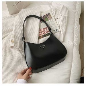 20 % RABATT auf 2023 Modehandtasche Unterarm für Frauen New Home Hobo Single Shoulder Crescent Method Stick Chinese Ancient Network Red Same Style Bag