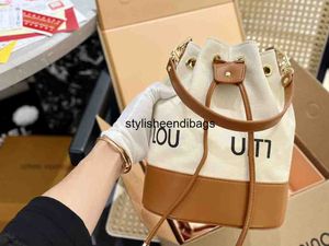 stylisheendibags Luxuryious 23SS NEONOE BUCKET BAG Canvas Handbag Totes Drawstring Closure Fashion Shoulder bag Women real leather Cross Body Handbags dhgate