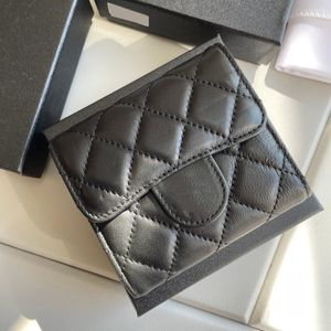 Klasik mini flep kuzu derisi üçlü kare cüzdan çantaları siyah kart tutucu ekleme altın metal donanımı çok pochette tasarımcı debriyaj cepleri kadınlar için 12cm kutu
