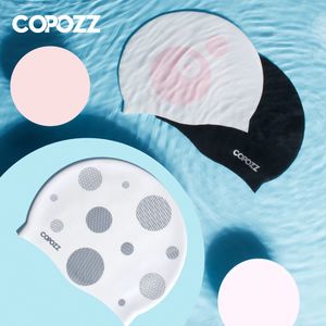 Capas de natação Copozz Elastic Silicon borracha impermeável proteger orelhas cabelos longos piscina de natação chapéu de tamanho grátis tampa de natação para homens mulheres adultos 230508