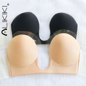 Breast Pad Sexy Silicone Nipple Cover Bra Pads Adhesive Reusable Invisible Lift Up Tape Breast Petals For Party Dress Bra Accessories 230508