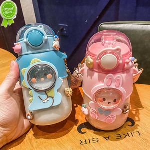 ストロー夏の屋外旅行タンブラーポータブルかわいい漫画リークプルーフマグボーイズスポーツプラスチックカップ