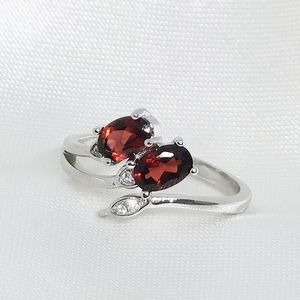 Solitaire Ring MeiBaPJ Fine Quality Natural Red Garnet Gemstone Trendy Ring for Women Real 925 Sterling Silver Charm Fine Jewelry 230508