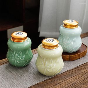 Storage Bottles European Ceramic Jar Creative Relief Decor Scented Tea Jars Living Room Desktop Candy Organizer Modern Home Decoration