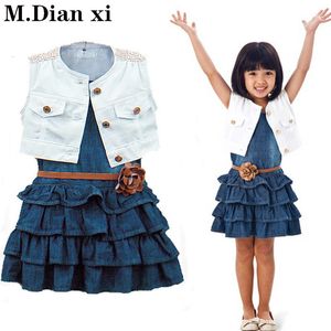 Setssuits dla dzieci noszenie letnie dziewczyny granatowy styl retro dżinsowa sukienka set Pasek kurtki TreePiece Girl Set Kids Ubranie 230508