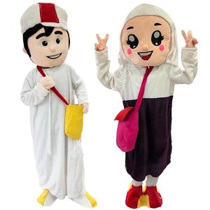 Costumi della mascotte del ragazzo arabo di formato adulto. Abito in maschera a tema cartone animato. Abbigliamento pubblicitario della mascotte della scuola superiore