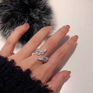 Полосовые кольца кристально инкрустированное листовое кольцо женское дизайн открытые кольца модные изысканные ювелирные украшения Новая тенденция 2023 Z0509