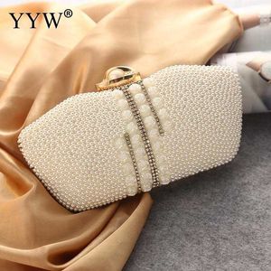 Kvällspåsar Luxury Crystal Clutch Bag Women Party Rhinestones Elegant Wedding Purse Oval Shaped Pearl Beaded Retro Womens Handbag 230427