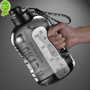Ny 2,7 ​​liter sportvattenflaska med halm stora bärbara reseflaskor för träningsportkupong med tidsskala BPA gratis