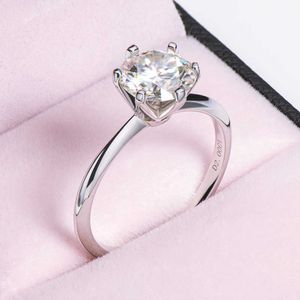 Band Rings Iogou 2023 Kvinnors förlovningsring 20CT rundklipp Mosanit Solitaire Ring for Women Authentic 925 Sterling Silver Fine Jewelry Z0509