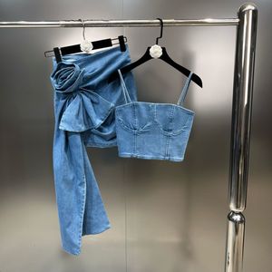Двух кусочков платье с предварительным снимком летние лепестки синяя джинсовая джинсовая стройная кузова