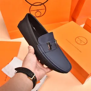 13 Model Fashion Men Designer Loafers Herrens casualskor Lyxiga Suede Leather Moccasins Masculino andningsbar slip på båtsko chaussures Hommes