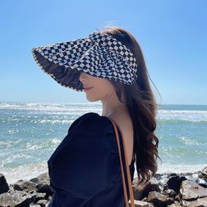 Stingy Brim Hats Checkerboard Gradient Hat Summer Lady Empty s Sun Visor Wide Caps UV Protection For Women Beach 230508