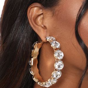 Charm Nya tillbehör Trend Round Rhinestone Ear Ring Fashion Club Wind Super Flash Earringsunique Designer Shiny Creative