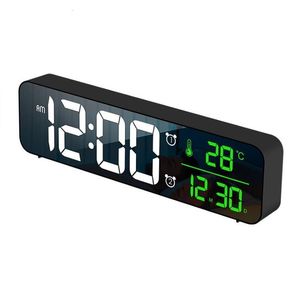 Skrivbordklockor LED Digital Alarm Clock Temperatur Datum Display Snooze USB Desktop Strip Mirror LED -klocka för vardagsrumsdekoration 230508