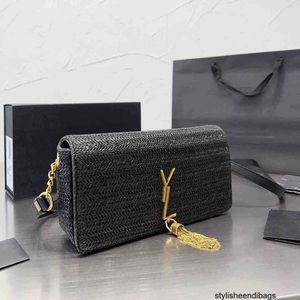 Bolsa de grife Bolsa de palha de praia de verão Moda feminina em Y Ferragens de metal Letra Tassel Aba Hasp Corrente removível Bolsa de ombro de couro Bolsas de mão tecidas elegantes eendibags